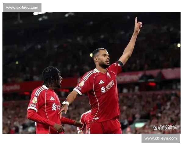 曼联 9 号位争夺战白热化！埃基蒂克成红魔利物浦切尔西三强猎物