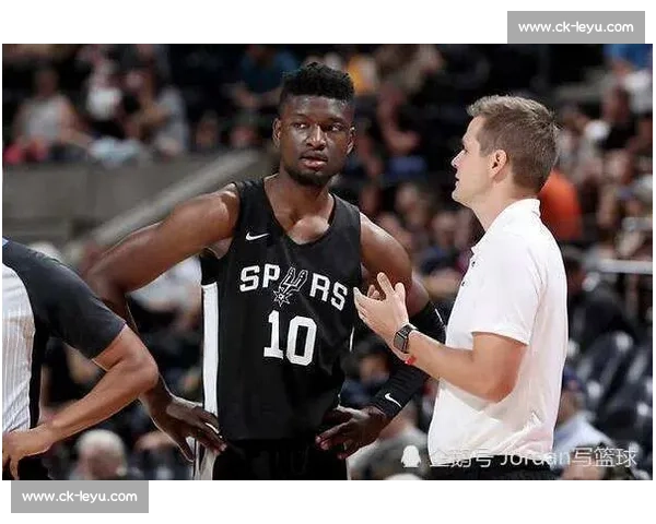 马刺双星闪耀！哈珀豪言剑指最佳新秀 首训对话 GDP 传承冠军基因