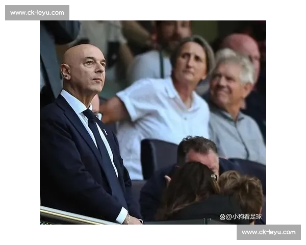 罗马诺确认加纳乔离队！曼联天才铁心留英超复仇新帅