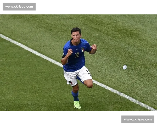 苏超凡人哥：平凡身躯里的足球交响